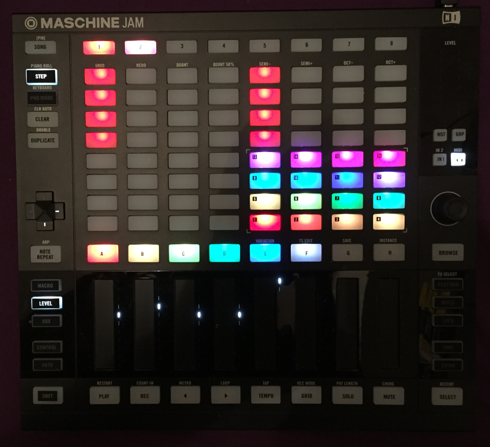 Native Instruments Maschine Jam : step