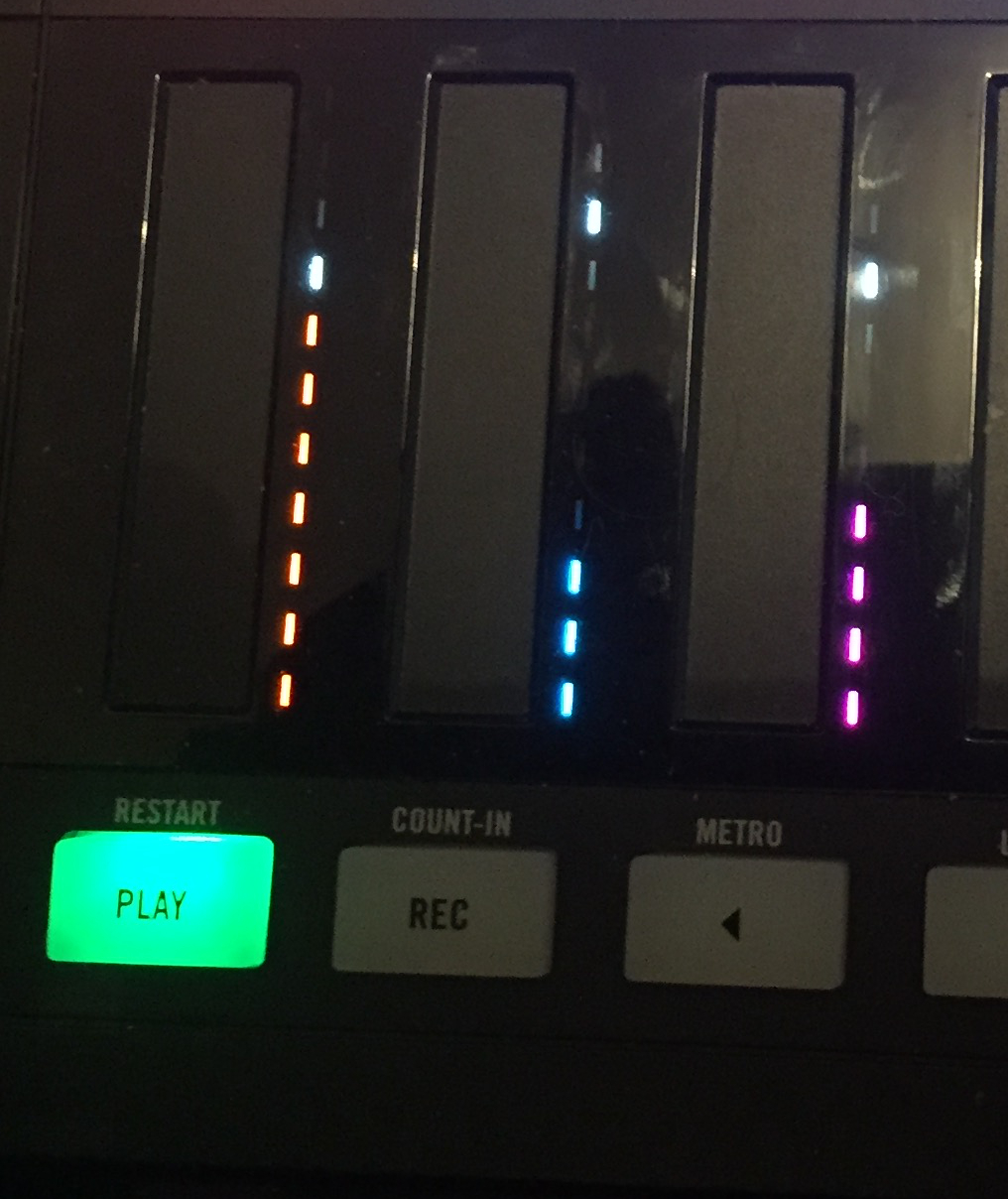 Native Instruments Maschine Jam : strip