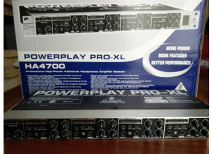 Behringer Powerplay Pro-XL HA4700 (50972)