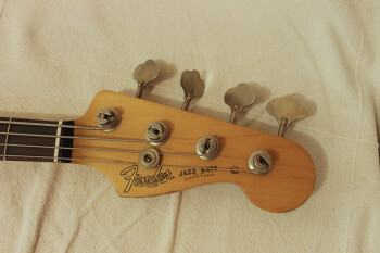 Fender Flea Jazz Bass : IMG 9939.JPG