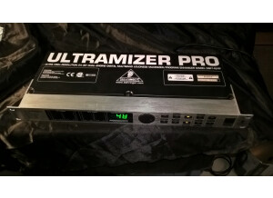 Behringer Ultramizer Pro DSP1424P (8637)