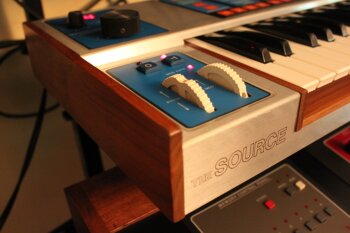 Moog Music The Source : Moog The Source 12.JPG Moog Music The Source : Moog The Source 12.JPG