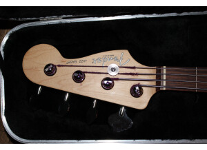 Fender Standard Jazz Bass Fretless [2006-2008] (57527)
