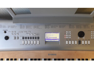 Yamaha DGX-620 (21631)