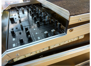 Pioneer DJM 5000 table de mixage DJ + Flight Case XLR JACK déco LED (4)
