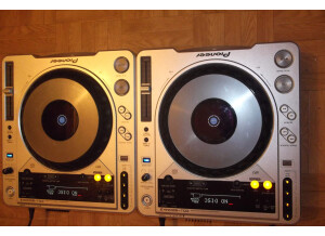 Pioneer 2 CDJ 800 MK2