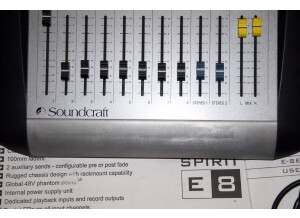 Soundcraft E8 (3685)
