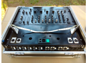 Pioneer DJM 5000 table de mixage DJ + Flight Case XLR JACK déco LED (2)