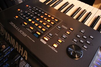 Yamaha Montage 6 : Montage 2tof 020.JPG Yamaha Montage 6 : Montage 2tof 020.JPG