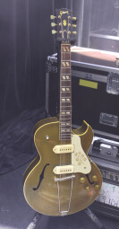 Gibson Les Paul Goldtop full.JPG