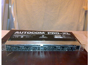 Behringer MDX 1600 Autocom Pro XL