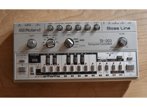 Roland TB-303 (17136)