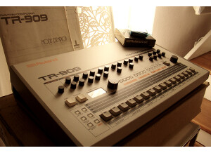 Roland TR-909 (59416)