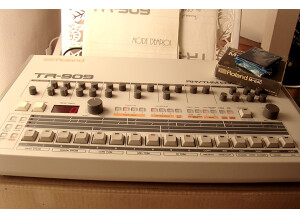 Roland TR-909 (11780)
