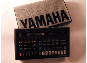 Yamaha QY10 (84896)