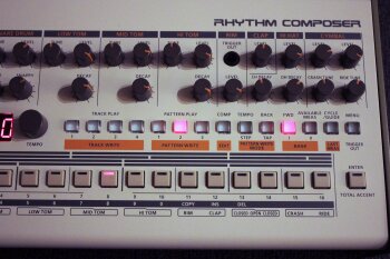 Roland TR-09 : panel2 Roland TR-09 : panel2