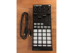 Native Instruments Traktor Kontrol F1 (55116)