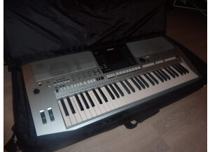 Yamaha PSR S-900