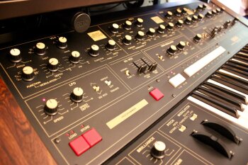 Yamaha CS40M : CS40M 12 Yamaha CS40M : CS40M 12