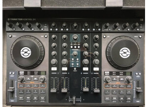 Native Instruments Traktor Kontrol S4 (55694)