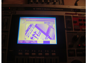 Roland MC-909 Sampling Groovebox (85533)