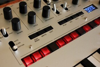 Korg Monologue : Monologue 9 Korg Monologue : Monologue 9