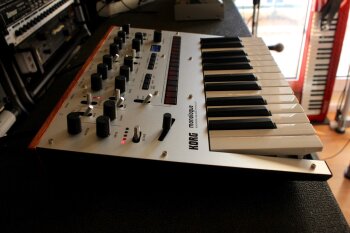 Korg Monologue : Monologue 11 Korg Monologue : Monologue 11