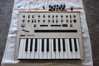 Korg Monologue : Monologue 16 Korg Monologue : Monologue 16