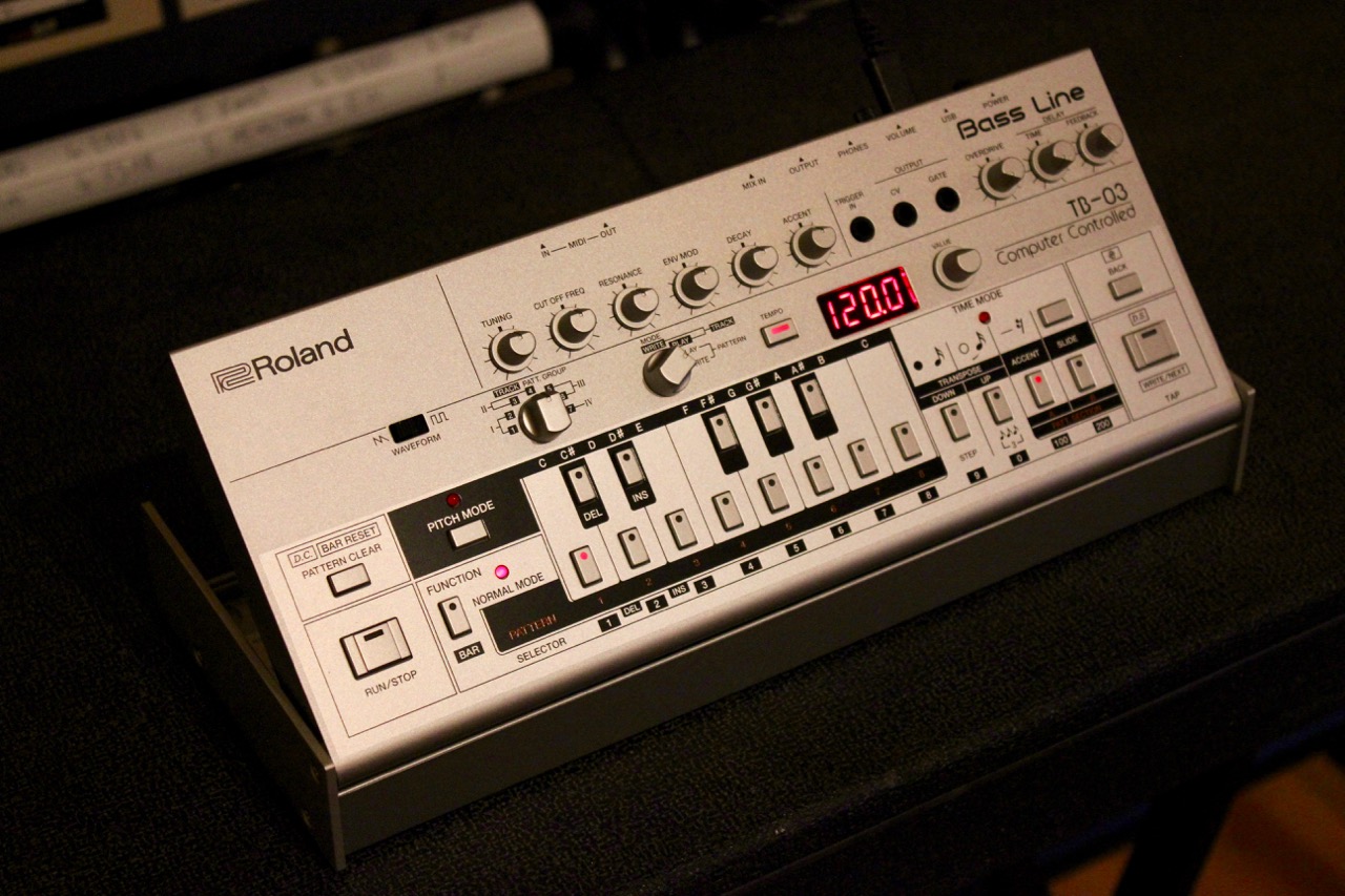 Roland TB-03 : TB 03 1
