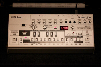 Roland TB-03 : TB 03 2