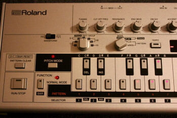 Roland TB-03 : TB 03 7