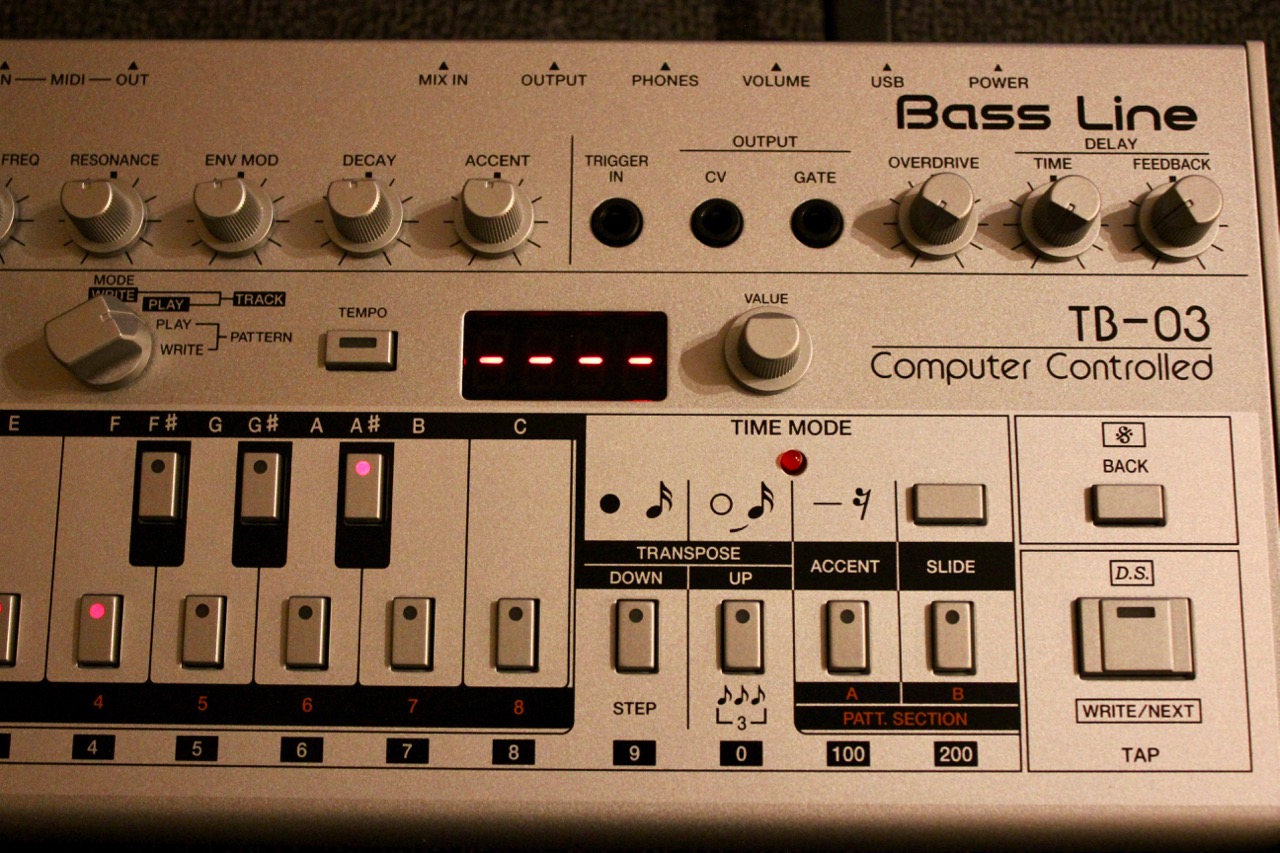 Roland TB-03 : TB 03 8