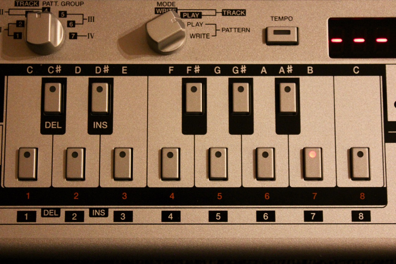 Roland TB-03 : TB 03 10