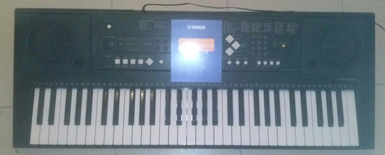 Pictures and images Yamaha PSR-E333 - Audiofanzine