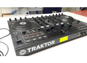 Native Instruments Traktor Kontrol S4 (66630)