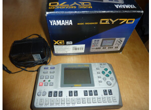 Yamaha QY70 (37190)