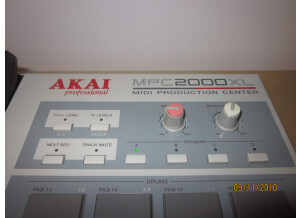 Akai MPC2000XL (24425)