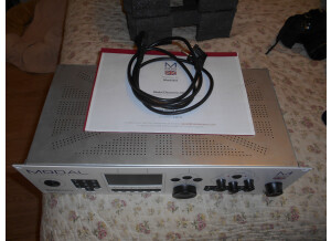 Modal Electronics 002R - 12 Voice (48891)