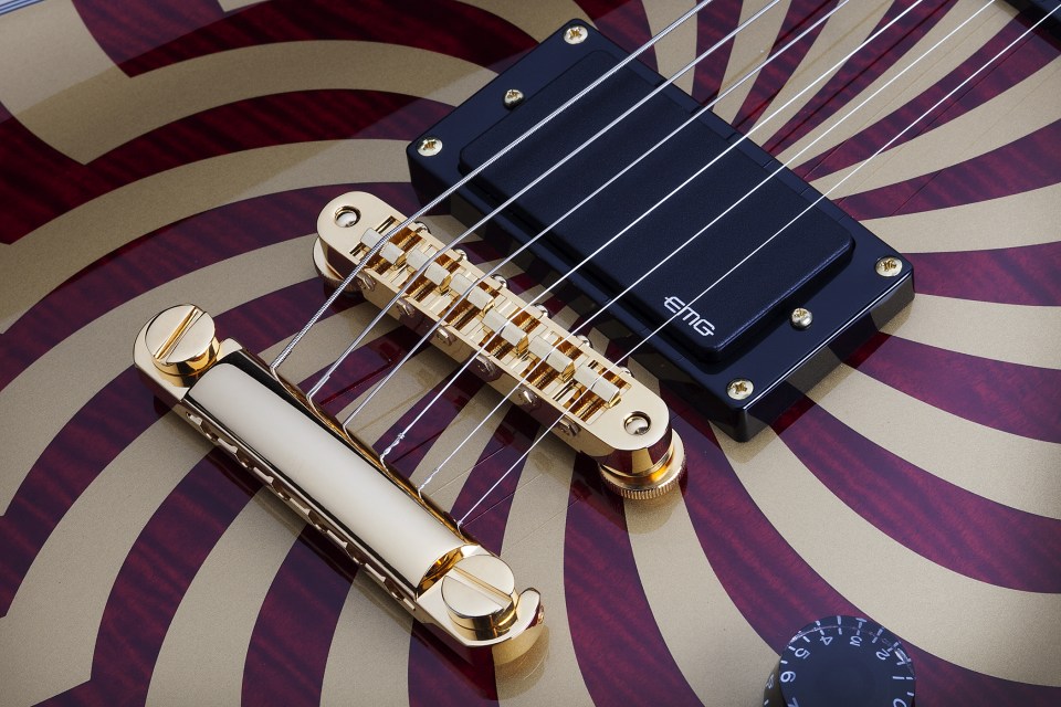 odin grail crimson gold buzzsaw bridge highres