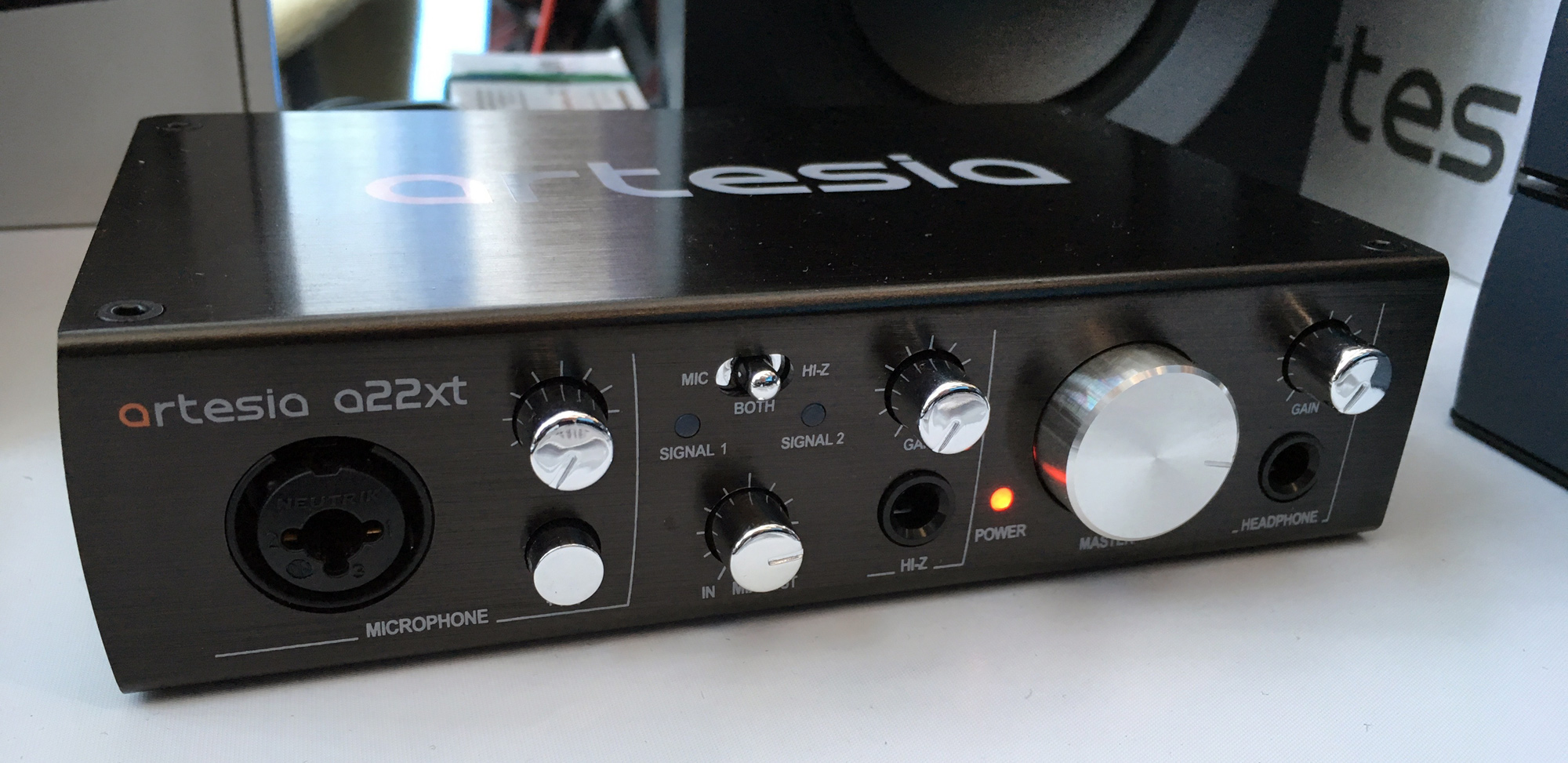 Artesia A22xt : Artesia a22xt @ NAMM 2017