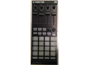 Native Instruments Traktor Kontrol F1 (66957)