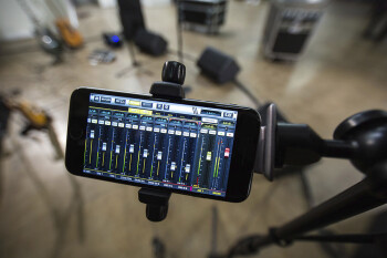 UI24R Sound Check 4 original UI24R Sound Check 4 original