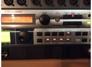 Roland XV-5050 (39685)
