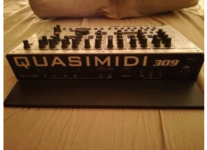 Quasimidi Rave-O-Lution 309 (1876)