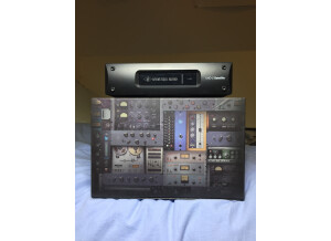Universal Audio UAD-2 Satellite Thunderbolt - Octo Custom (82397)