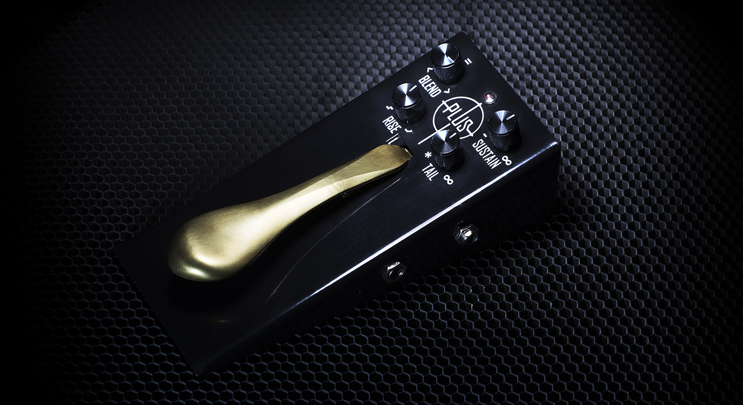 PLUS PEDAL 1500px 2 1