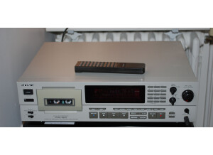Sony PCM-2600 (77472)