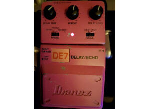 Ibanez DE7C Delay/Echo Pink