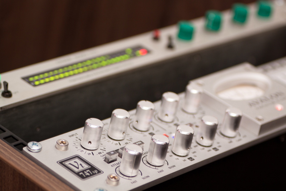 Online Mastering Studio : Avalon