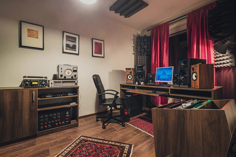 Online Mastering Studio : Marian Brezovan Studio2